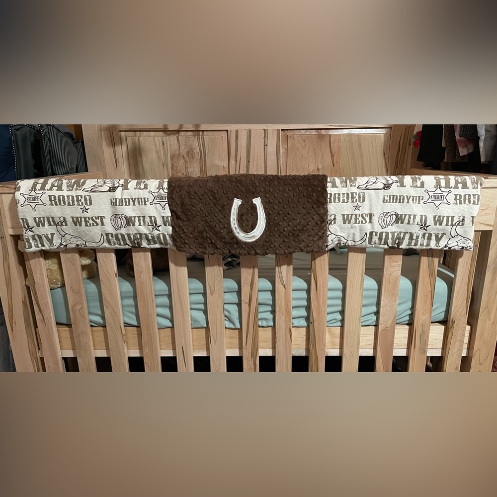 Western crib rail guard and blanket